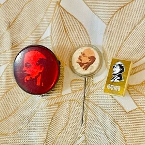 VTG RARE Lot Lenin PROPAGANDA COMMUNIST Soviet Era USSR  Pins Badges